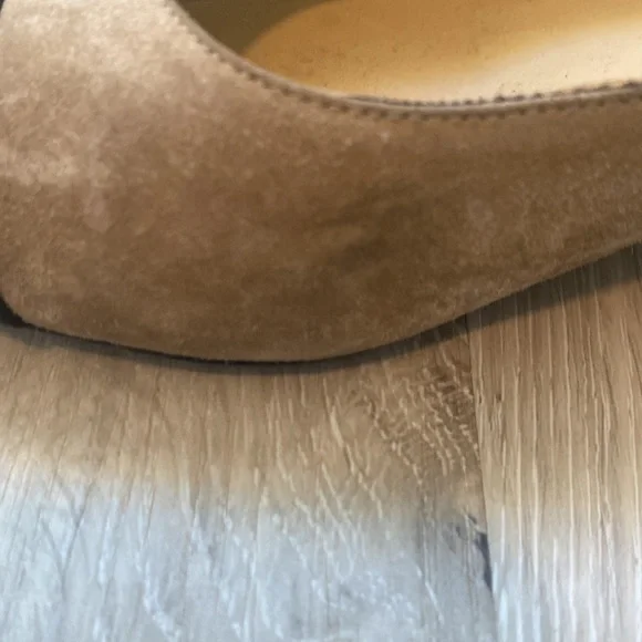 CHANEL Tan and Black Women's Shoes - Picture 14 of 16